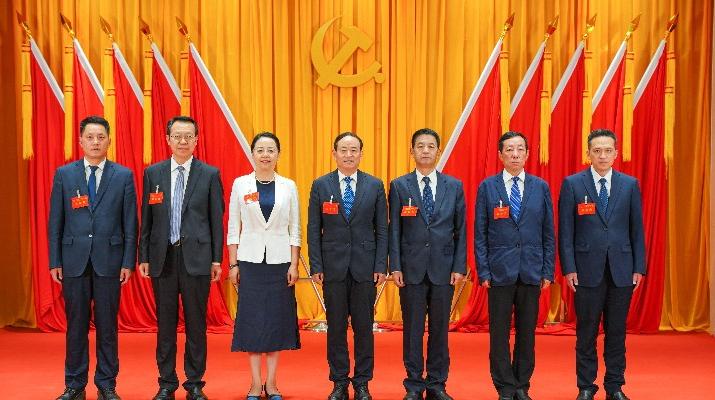 5月27日下午，中国共产党<a href='http://i3n7kxa5.dongyvietnam.net'>正规电子游艺网址</a>第一次代表大会胜利闭幕。大会选举产生了中国共产党<a href='http://i3n7kxa5.dongyvietnam.net'>正规电子游艺网址</a>第一届“两委”委员。大会以无记名投票方式差额选举产生了<a href='http://i3n7kxa5.dongyvietnam.net'>正规电子游艺网址</a>第一届党委委